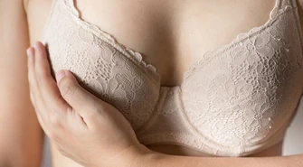 Na co zwrócić uwagę, kupując krem do biustu?