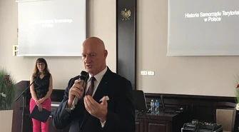 Włodarze z powiatu piotrkowskiego uhonorowani "Złotymi Kłosami"