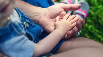 Klaps: skuteczna metoda wychowywania, czy wyraz bezsilności?