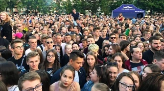 Tłumy na koncercie Quebonafide w Piotrkowie 