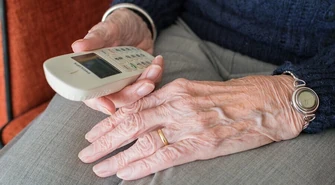 Dali się nabrać naciągaczom, stracili 12 tys. zł 