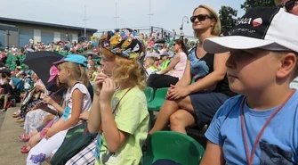 Zdobyli zamek w Oporowie. Kolejny tydzień wakacji z piotrkowskim MOK-iem 