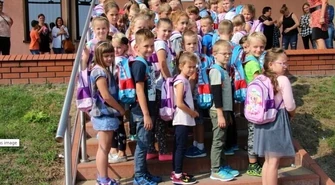 Wola Krzysztoporska: Tornistry trafiły do dzieci 