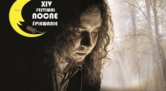 Nocne śpiewanie w Centrum idei &#8222;Ku Demokracji&#8221; 