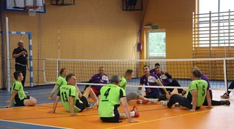 W siatkówkę można grać także na siedząco [WYNIKI]