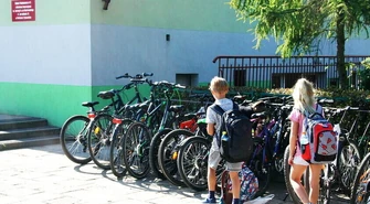 Podstawówki w Piotrkowie przepełnione. Dzieci kończą zajęcia nawet po 17.00