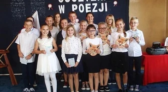 &#8222;Ojczyzna w poezji&#8221;. W SP w Nowej Wsi recytowali wiersze