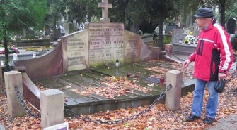 Odwiedziliśmy piotrkowskie nekropolie. Jest jeszcze wiele do zrobienia