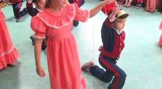 Przedszkolaki wystąpiły przed seniorami