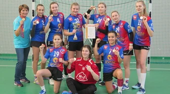 Piotrkowscy szczypiorniści poza podium, honor Piotrkowa uratowały jednak dziewczęta