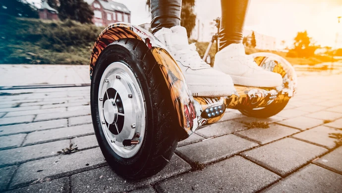 Hoverboard, czyli elektryczna deskorolka. Jaki model wybrać?