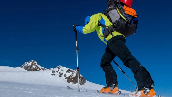 Skitouring dla początkujących – jak zacząć?