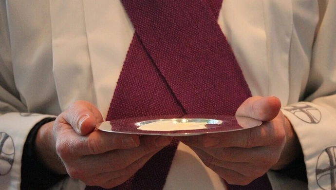 Nie tylko księża będą mogli głosić kazania czy odprawiać pogrzeby