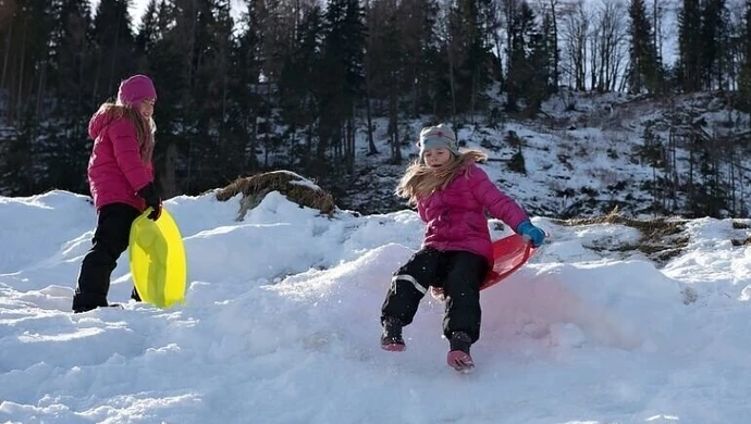 Wkrótce ferie zimowe. Przed wyjazdem pamiętaj o karcie EKUZ! 