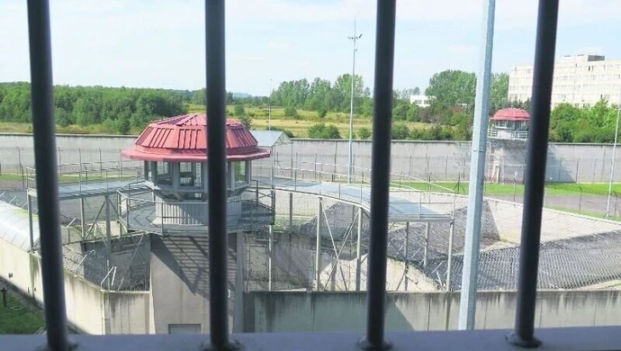 Niektórzy więźniowie bez odwiedzin 