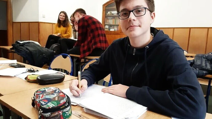 Sukces uczniów z Piotrkowa! Mateusz Wójcicki poleci do Wietnamu 