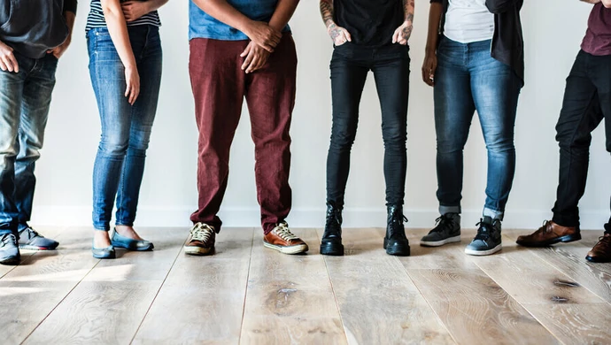 Jak znaleźć idealną parę spodni? Rodzaje i wybór tkaniny