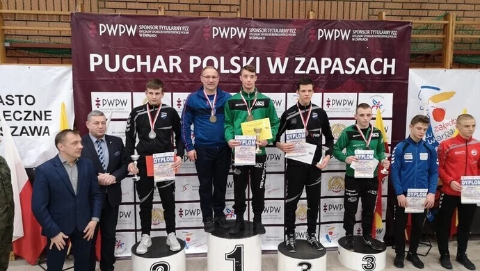 Kajetan Olejnik na najwyższym stopniu podium