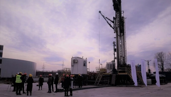 Ruszył próbny odwiert geotermalny w Tomaszowie Mazowieckim [VIDEO]