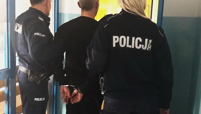 Obrzucił kamieniami dom sąsiada 