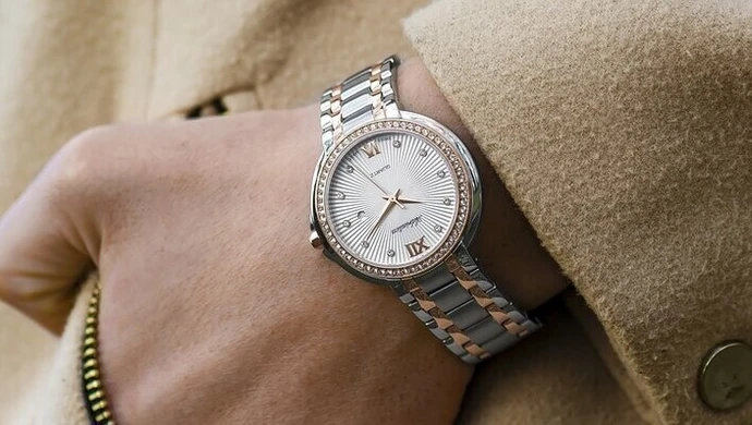 Zegarek zamiast biżuterii?