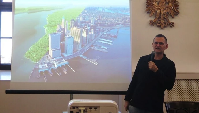 O Nowym Jorku i powieści kryminalnej z Piotrkowem w tle  