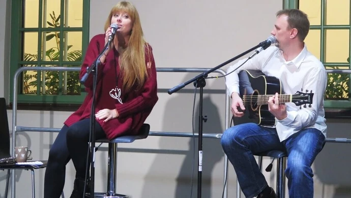 Beata i Tomek zagrali muzyczną poezję &#8222;Bez Nut&#8221; 