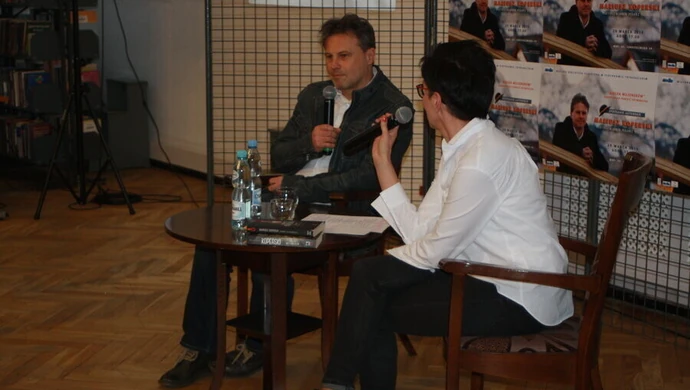 Pisarz Mariusz Koperski spotkał się z piotrkowianami