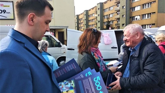 W Piotrkowie promowali Nową Piątkę Prawa i Sprawiedliwości