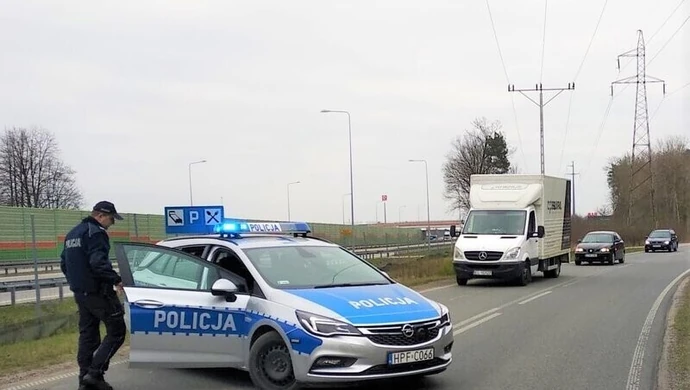 W Proszeniu zdetonowano dużą bombę. Trasa S8 stanęła