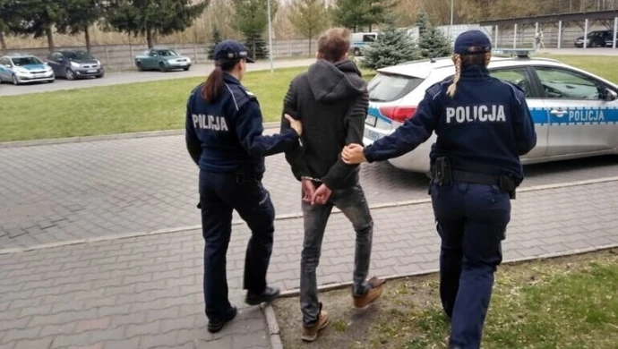 Pięć osób odpowie za posiadanie i sprzedaż narkotyków 