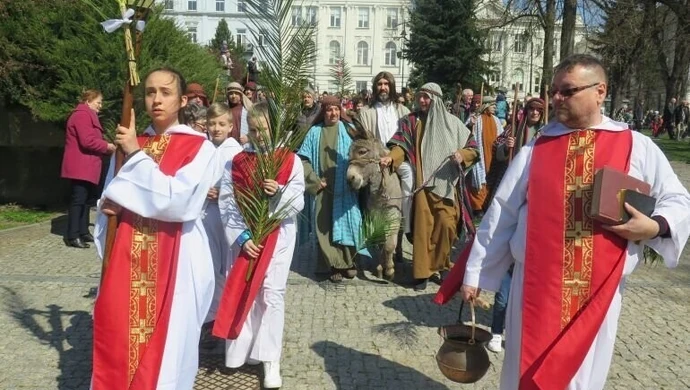 Niedziela Palmowa w Piotrkowie. Za tydzień Wielkanoc 