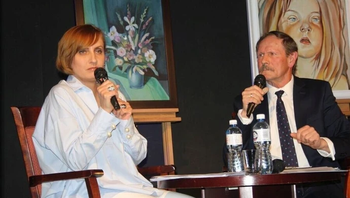 Wieczór autorski poezji i malarstwa Aleksandra Książczaka w OEA MOK