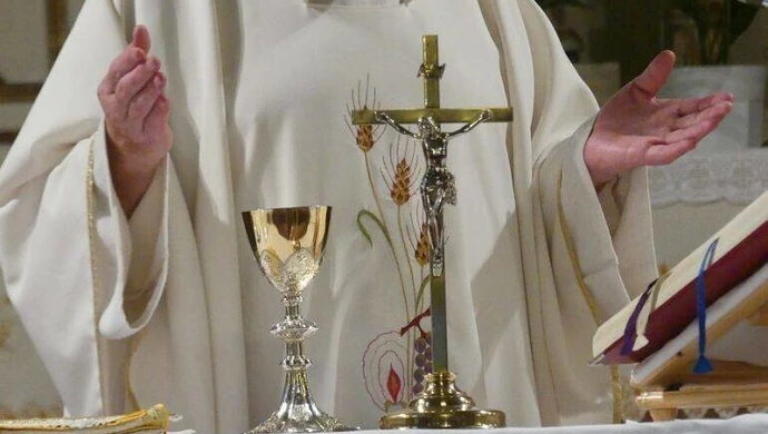 Poinstruowali księży, jak mają się zachowywać wobec dzieci