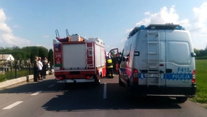 Zderzenie dwóch osobówek w Mierzynie