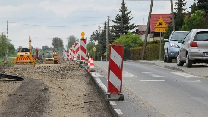 Trwa modernizacja drogi wojewódzkiej 716