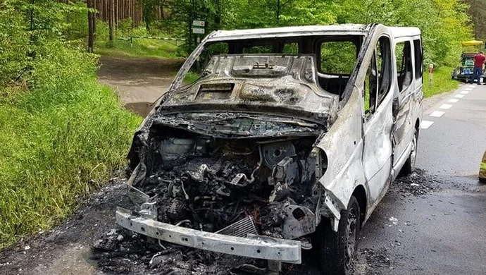 Pożar busa w gminie Moszczenica