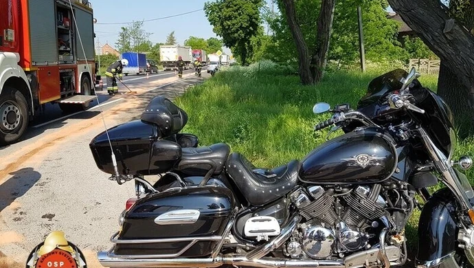 Dwa motocykle i osobówka zderzyły się w Przygłowie