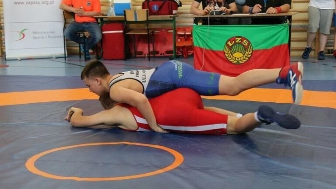 Ogólnopolskie mistrzostwa SP w zapasach odbyły się w Woli Krzysztoporskiej