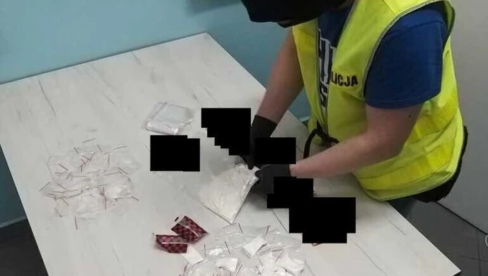 Za dopalacze posiedzi sprzedawca i klient?