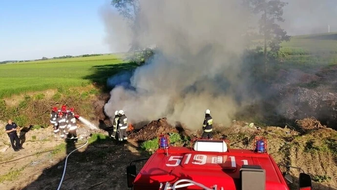 Pożar dzikiego wysypiska