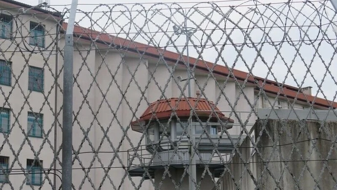 Zmiany w&nbsp;sposobie udzielania widzeń oraz&nbsp;przyjmowania paczek w piotrkowskim Areszcie