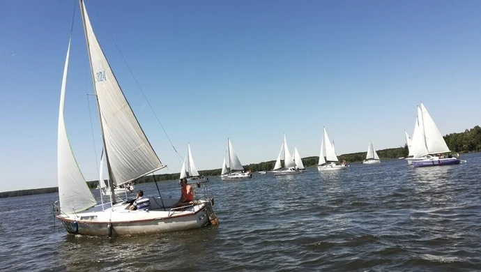 Parada jachtów znów popłynie przez Zalew Sulejowski