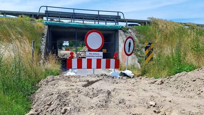 Przejścia dla pieszych wciąż nie ma. Będą opóźnienia?