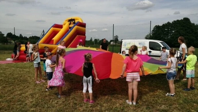 W Borowej zorganizowali festyn przy nowym placu zabaw