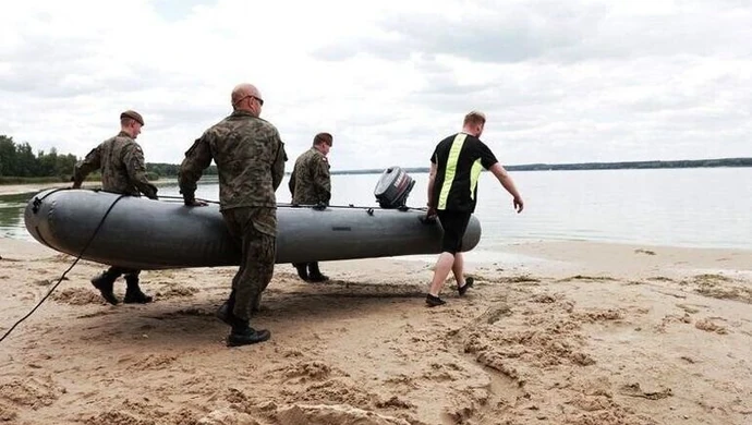 Terytorialsi ćwiczyli nad Zalewem Sulejowskim