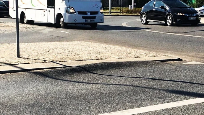 Wyremontowane Rondo Sulejowskie rozjeżdżone, Rakowska w fatalnym stanie