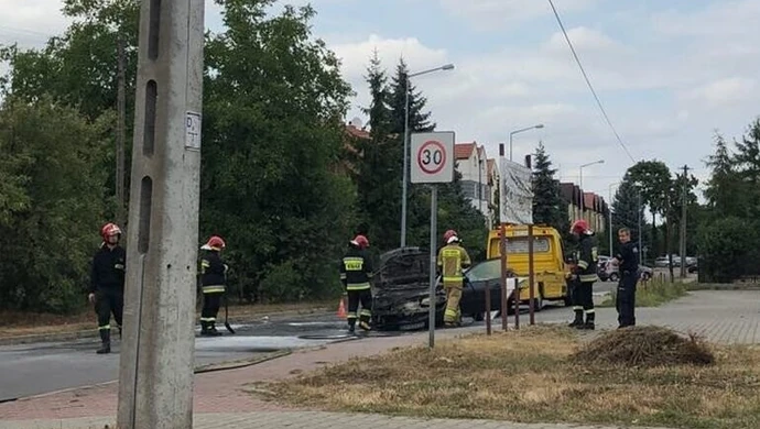 Pożar samochodu na Jasnej w Piotrkowie