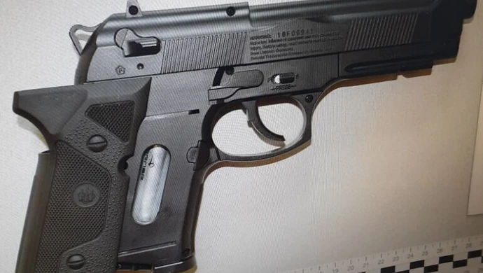 Nie wpuścili go do pubu, więc zaczął… strzelać