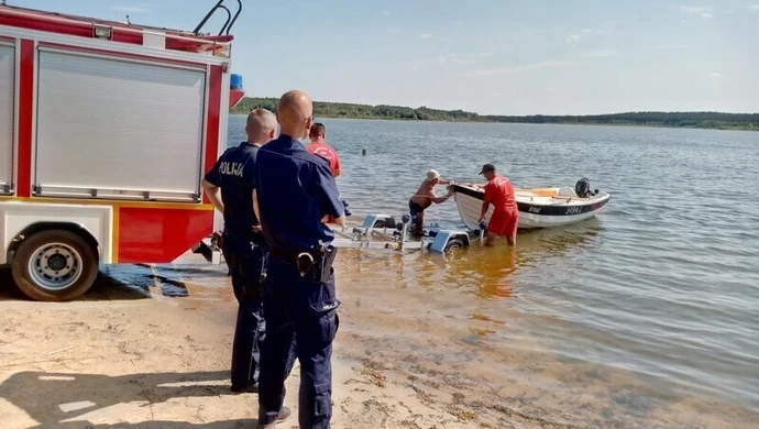 Policjanci kontrolowali Zalew Cieszanowicki